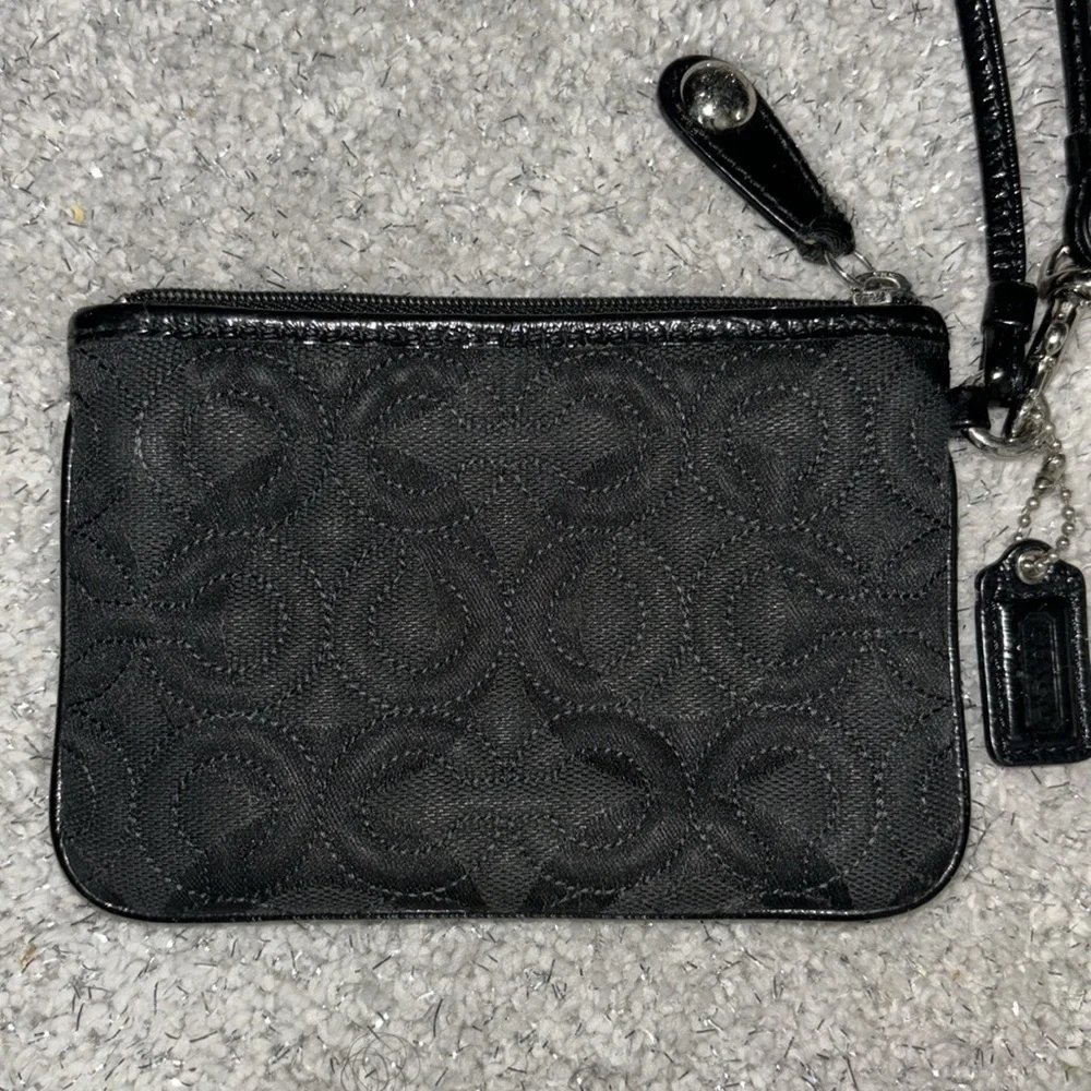 Coach quilted black wristlet with bag charm! - Picture 4 of 5